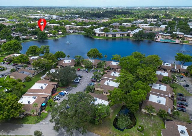 616 Briarwood Cir 1-44, Hollywood, FL 33024