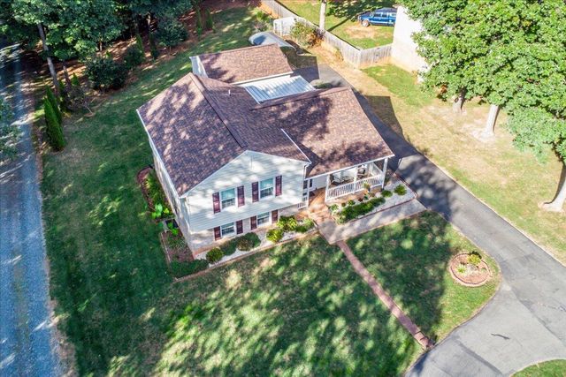 2121 Sunburst RD, Evington, VA 24550