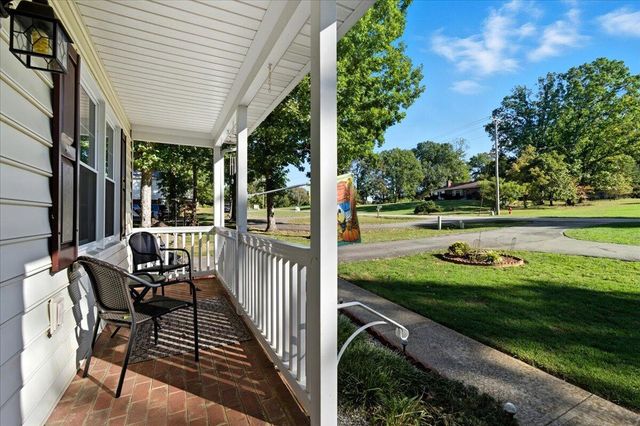 2121 Sunburst RD, Evington, VA 24550