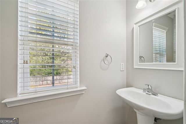 5472 Skylar Creek Lane NE, Buford, GA 30518