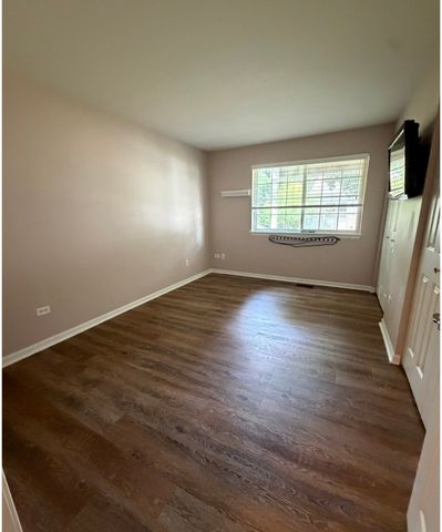 2204 SCOTT Lane 2204, Aurora, IL 60502