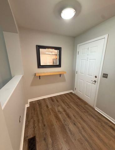 2204 SCOTT Lane 2204, Aurora, IL 60502