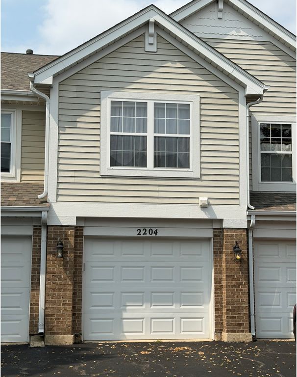2204 SCOTT Lane 2204, Aurora, IL 60502