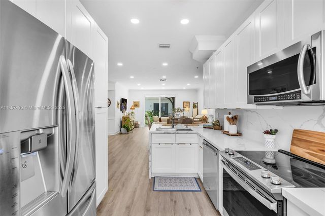 12430 SW 50th St 109, Miramar, FL 33027