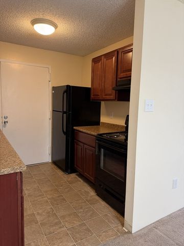 11 Village Way 12, Natick, MA 01760