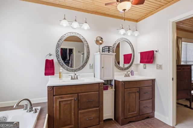 498 Deer Track Road, Cornelia, GA 30531