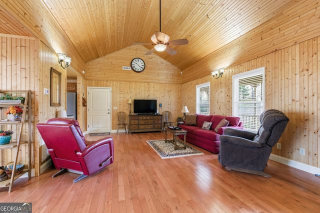 498 Deer Track Road, Cornelia, GA 30531