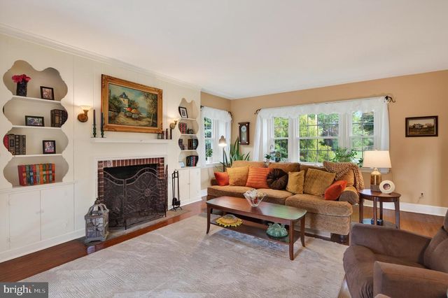 368 CONCORD RD, Glen Mills, PA 19342