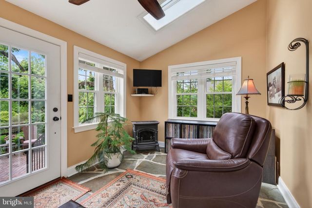 368 CONCORD RD, Glen Mills, PA 19342