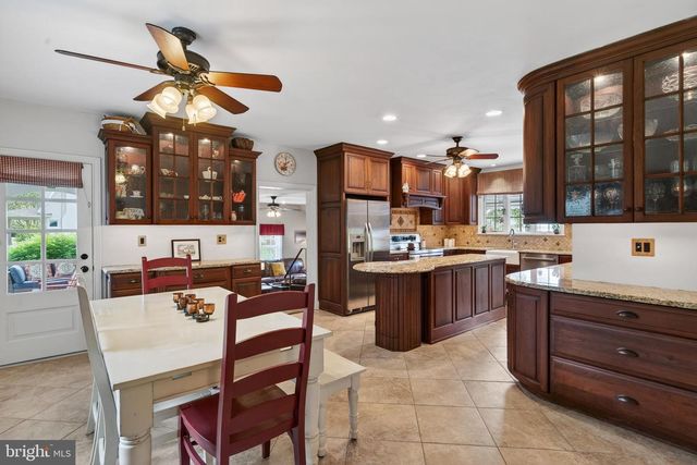 368 CONCORD RD, Glen Mills, PA 19342