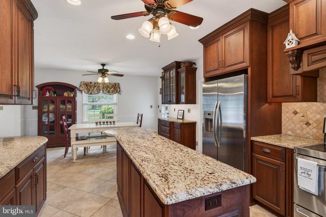 368 CONCORD RD, Glen Mills, PA 19342