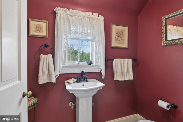 368 CONCORD RD, Glen Mills, PA 19342