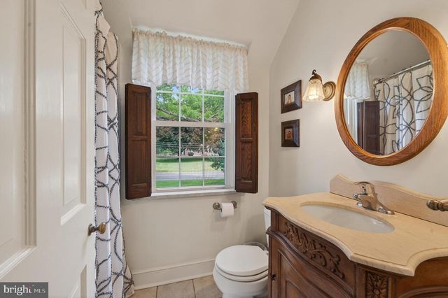 368 CONCORD RD, Glen Mills, PA 19342