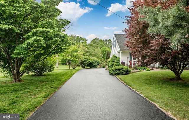 368 CONCORD RD, Glen Mills, PA 19342