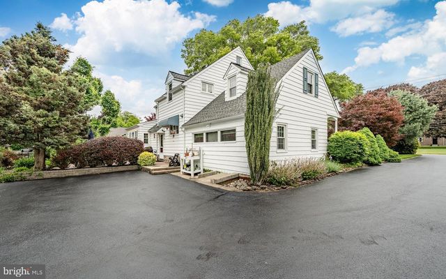 368 CONCORD RD, Glen Mills, PA 19342