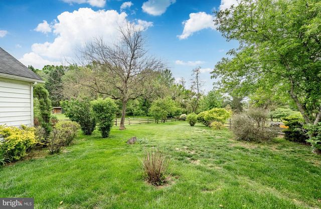 368 CONCORD RD, Glen Mills, PA 19342