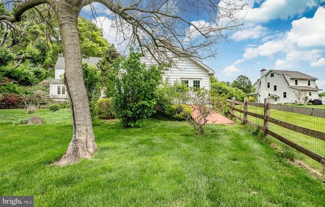 368 CONCORD RD, Glen Mills, PA 19342