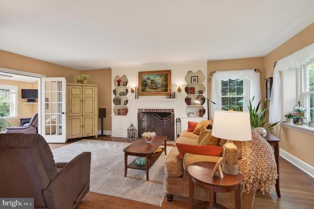 368 CONCORD RD, Glen Mills, PA 19342