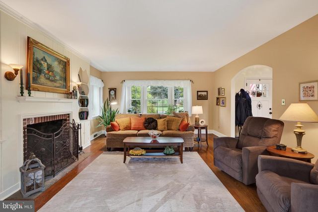 368 CONCORD RD, Glen Mills, PA 19342