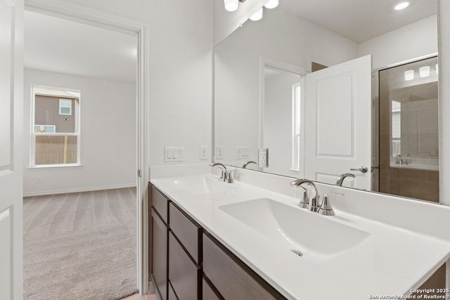 405 Panther Way, Seguin, TX 78155