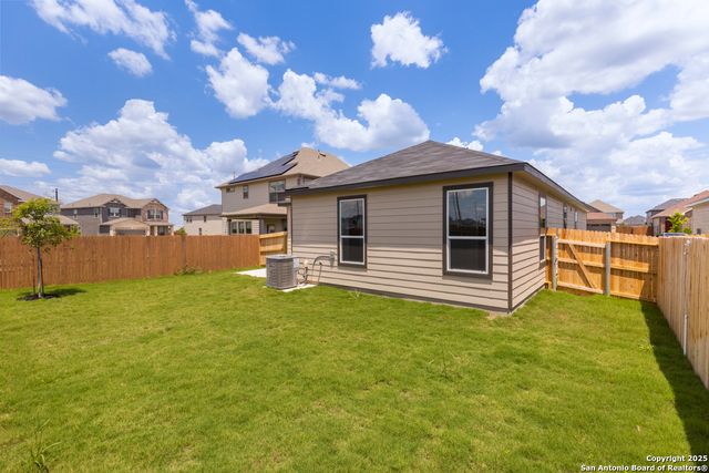 405 Panther Way, Seguin, TX 78155