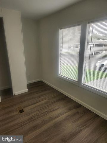 217 WALDORF DR, York, PA 17404