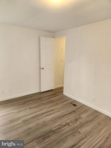 217 WALDORF DR, York, PA 17404