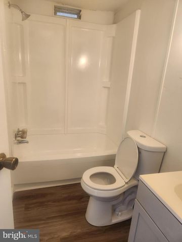 217 WALDORF DR, York, PA 17404