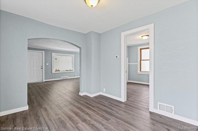 8227 Saint Marys Street, Detroit, MI 48228