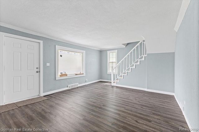 8227 Saint Marys Street, Detroit, MI 48228