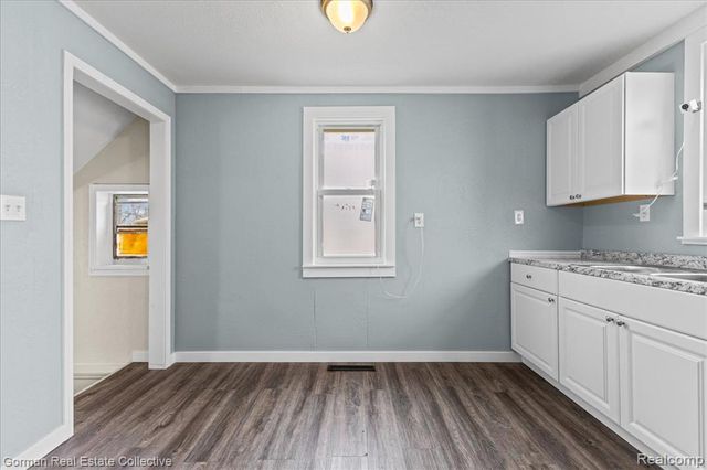 8227 Saint Marys Street, Detroit, MI 48228
