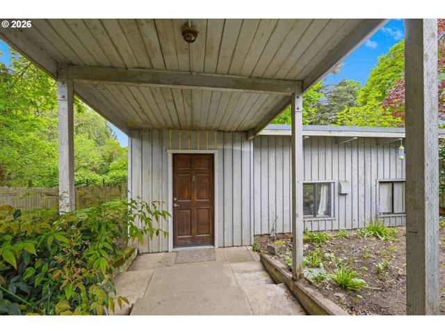 2580 PIONEER Pike, Eugene, OR 97401