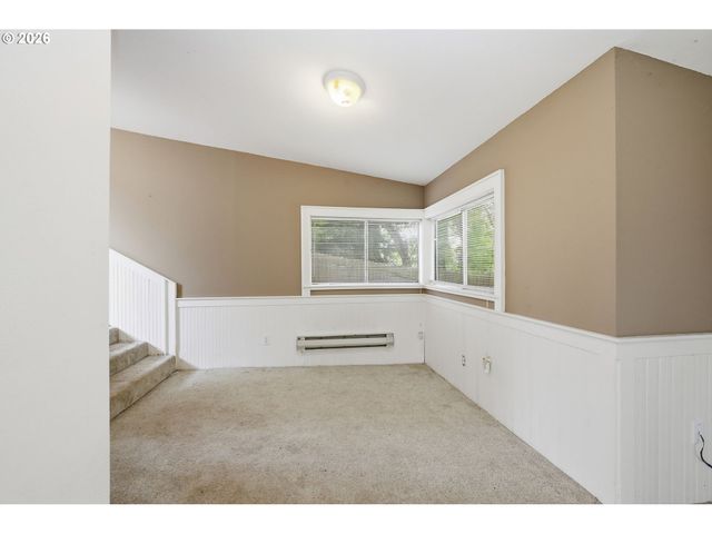 2580 PIONEER Pike, Eugene, OR 97401