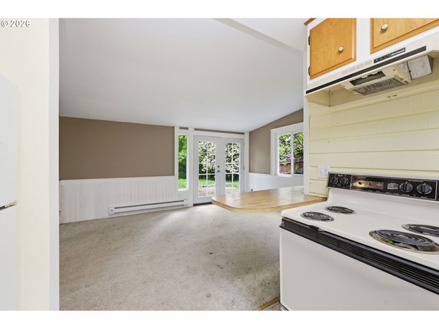 2580 PIONEER Pike, Eugene, OR 97401