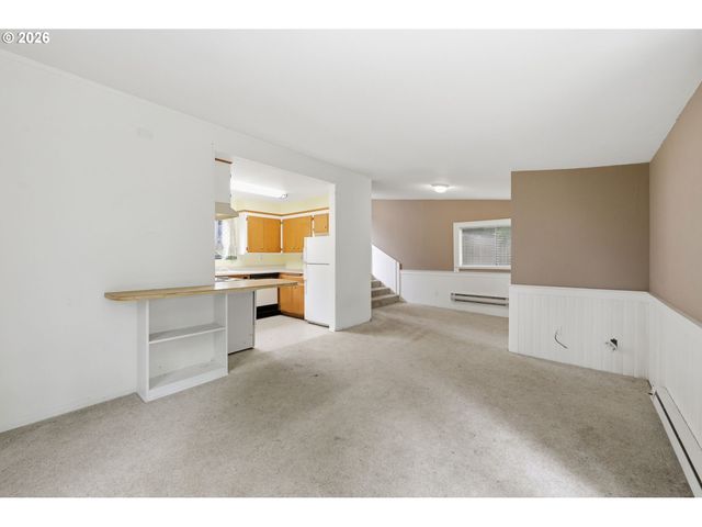 2580 PIONEER Pike, Eugene, OR 97401