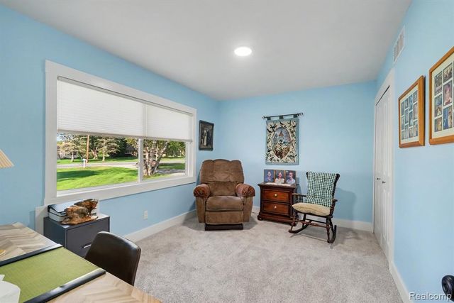 5080 E Atherton Road, Burton, MI 48519