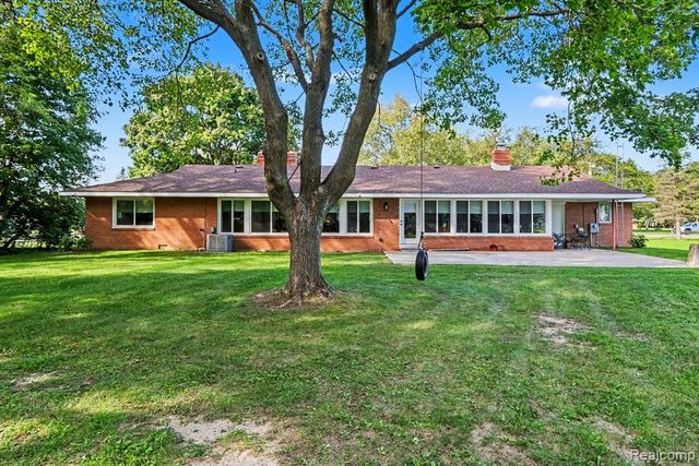 5080 E Atherton Road, Burton, MI 48519