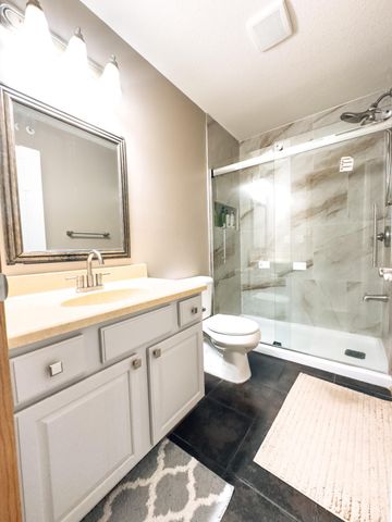 5080 Yuma Lane N, Plymouth, MN 55446