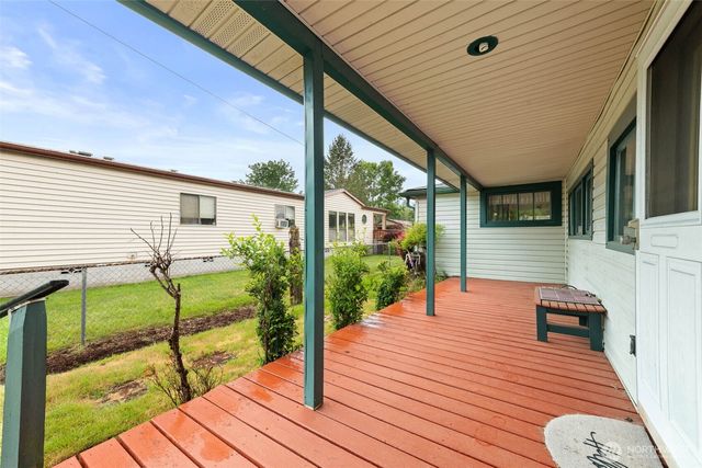 506 Taylor Street, Ryderwood, WA 98581