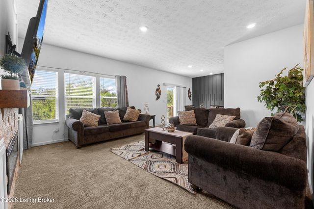 17019 Meander Way, Louisville, KY 40245