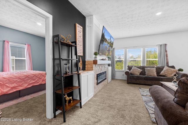 17019 Meander Way, Louisville, KY 40245