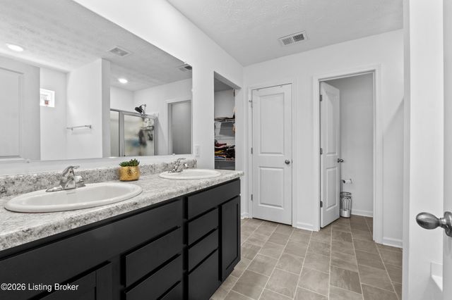 17019 Meander Way, Louisville, KY 40245