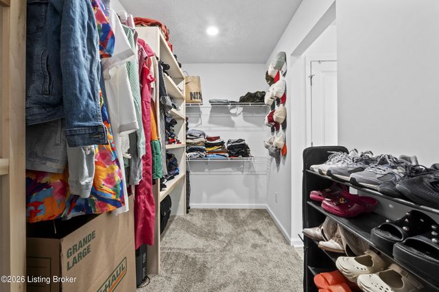 17019 Meander Way, Louisville, KY 40245