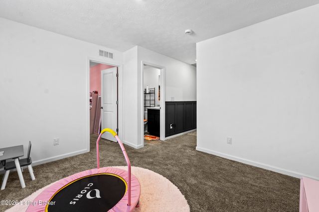 17019 Meander Way, Louisville, KY 40245