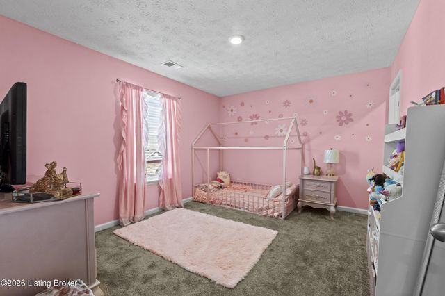 17019 Meander Way, Louisville, KY 40245