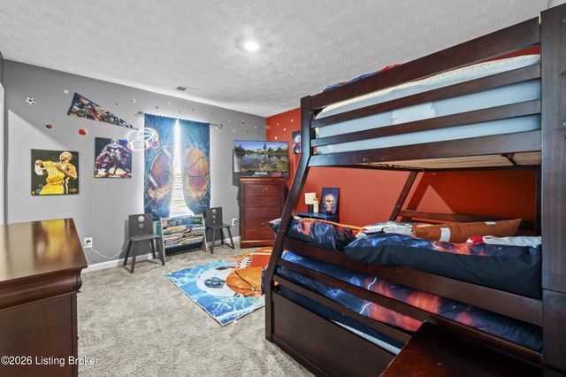 17019 Meander Way, Louisville, KY 40245