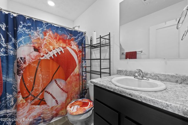 17019 Meander Way, Louisville, KY 40245