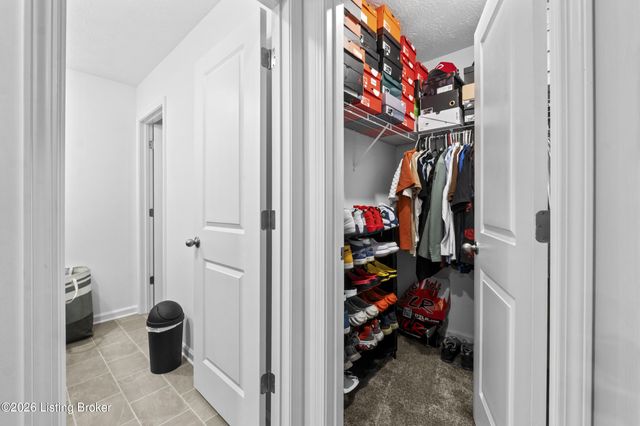 17019 Meander Way, Louisville, KY 40245