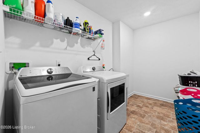 17019 Meander Way, Louisville, KY 40245