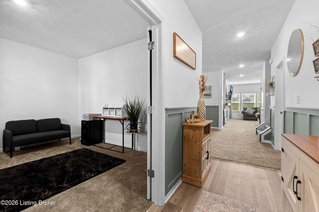 17019 Meander Way, Louisville, KY 40245